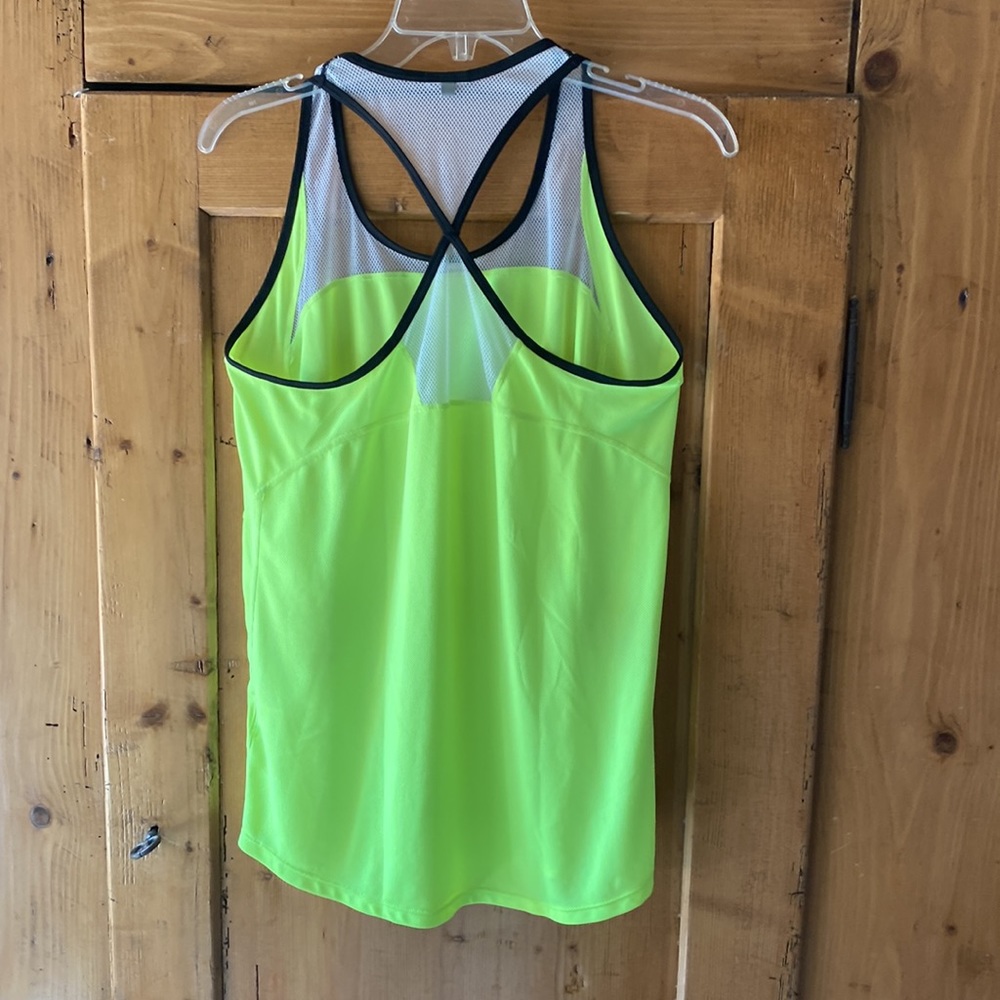 (L) Nike Workout Tank - Picture 6 of 8